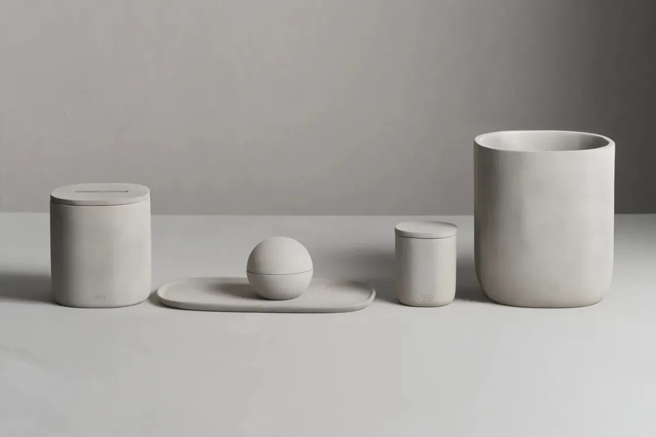 Коробка для дисков и ведро за 60 тысяч: интерьер Ким Кардашьян