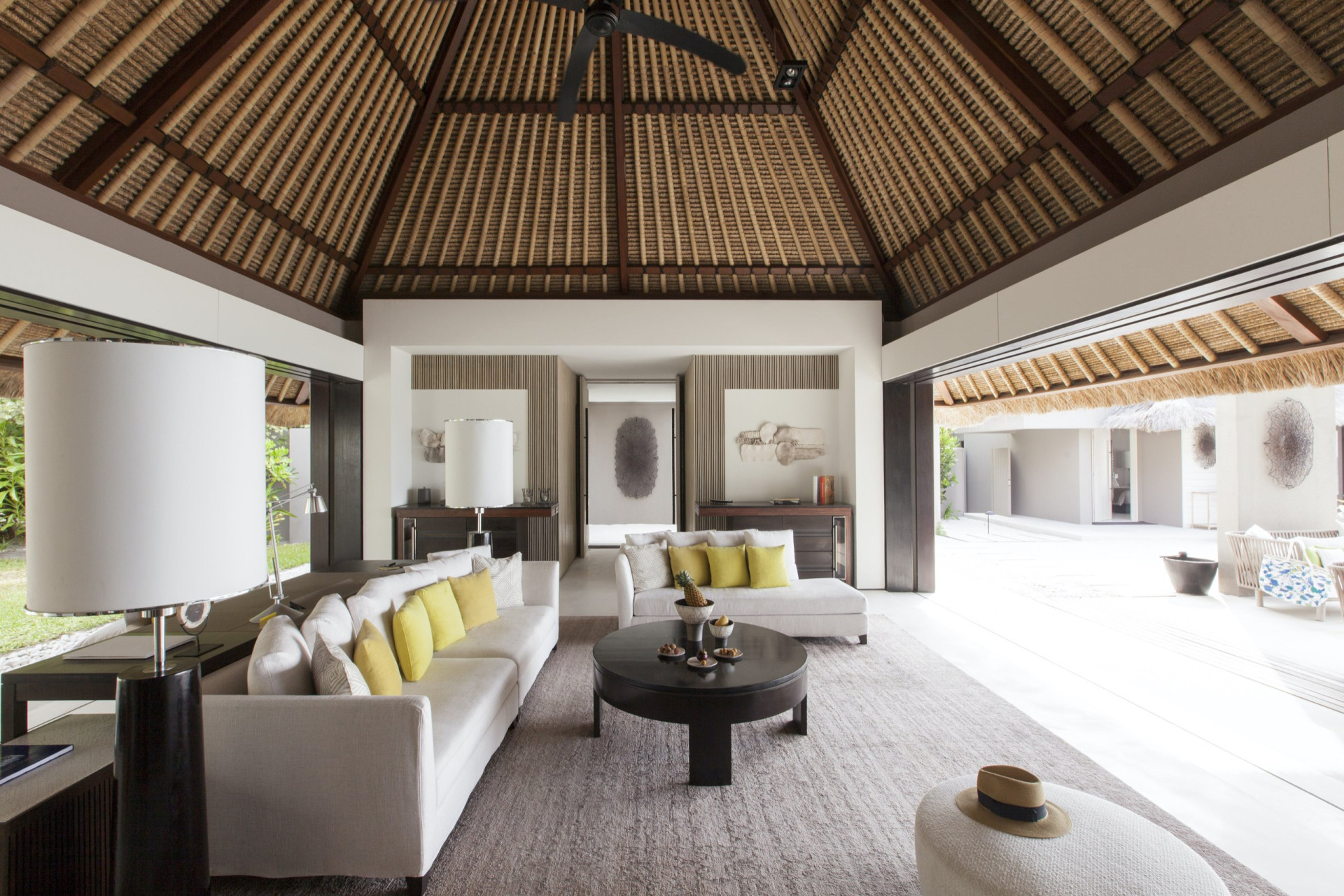 Cheval Blanc Randheli — курорт на Мальдивах, от которого невозможно устать