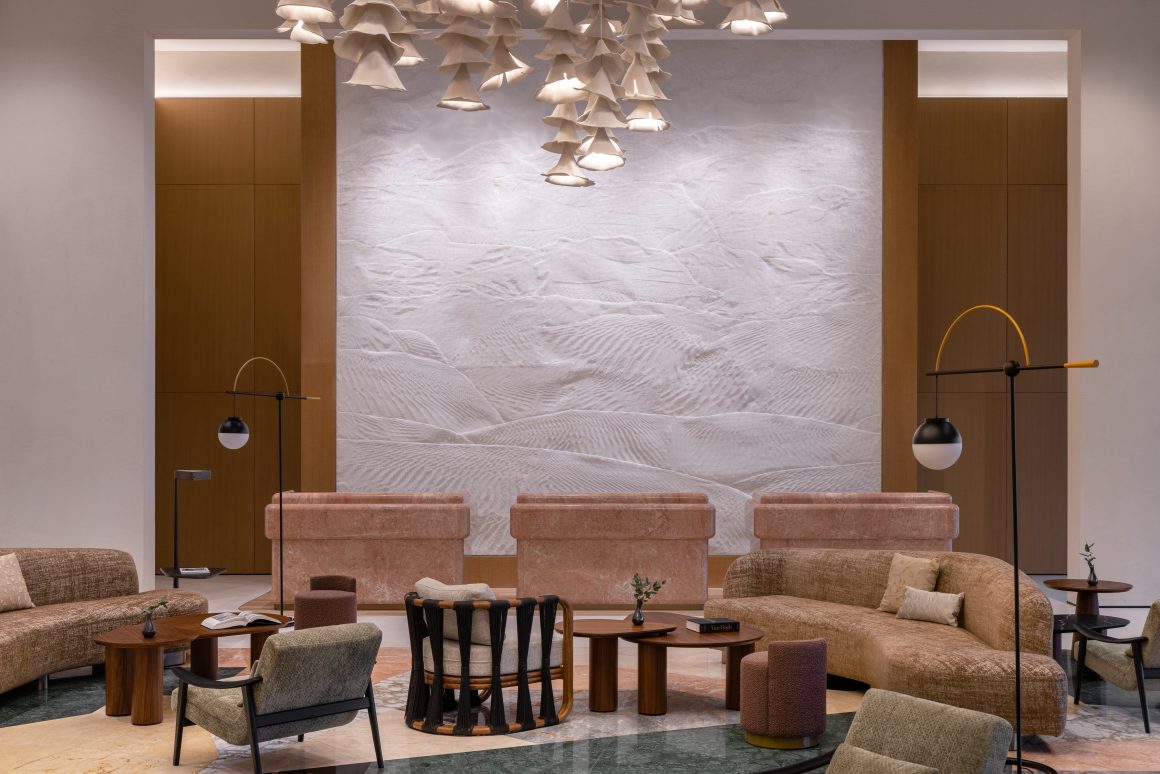 В Сириусе свои работы представят современные художники, чьи произведения уже входят в коллекции Русского музея и частные собрания по всему миру