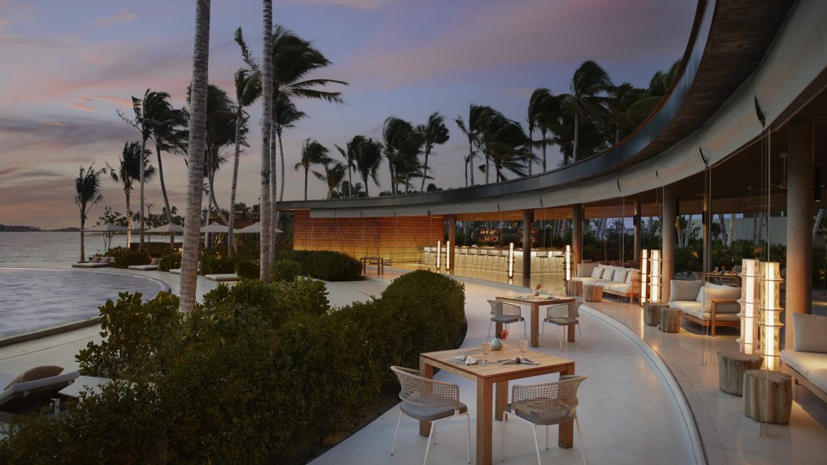 THE RITZ-CARLTON MALDIVES, FARI ISLANDS ПРЕДСТАВЛЯЕТ КОЛЛАБОРАЦИЮ С ХУДОЖНИКОМ ЛЮ БОЛИНОМ И MAISON RUINART