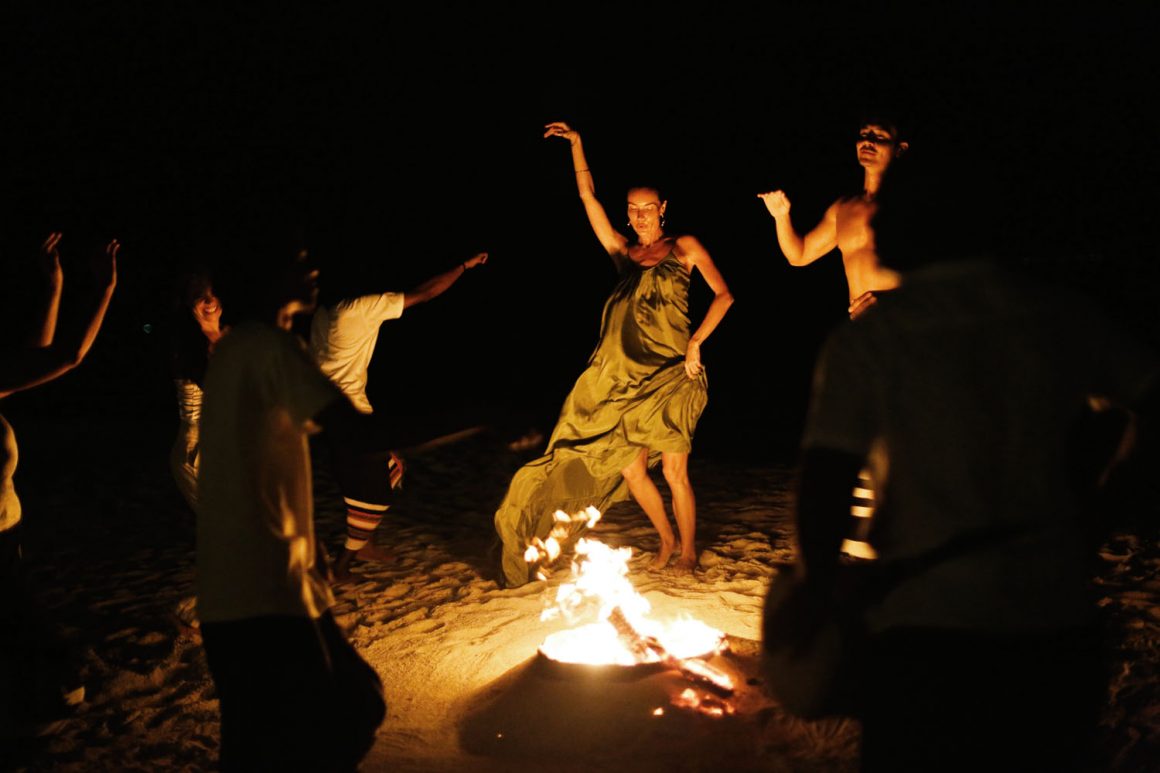 Праздничный сезон в The Standard Maldives: ретро-гламур и отдых без правил