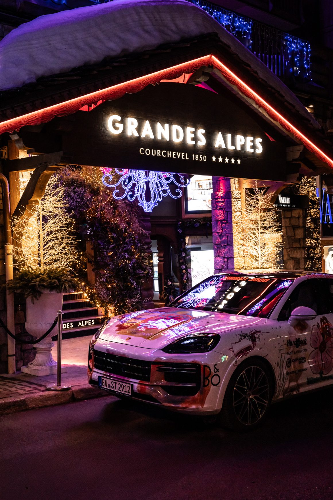 ЛУЧШЕЕ ВРЕМЯ ЗИМНЕГО СЕЗОНА В GRANDES ALPES COURCHEVEL 1850