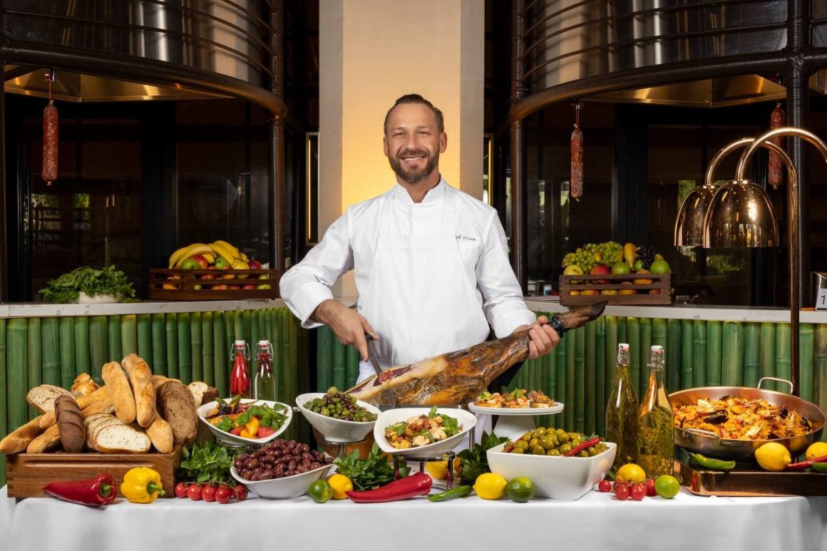 Татьянин день в Сириусе отметят воскресным бранчем с устрицами, вином и творчеством