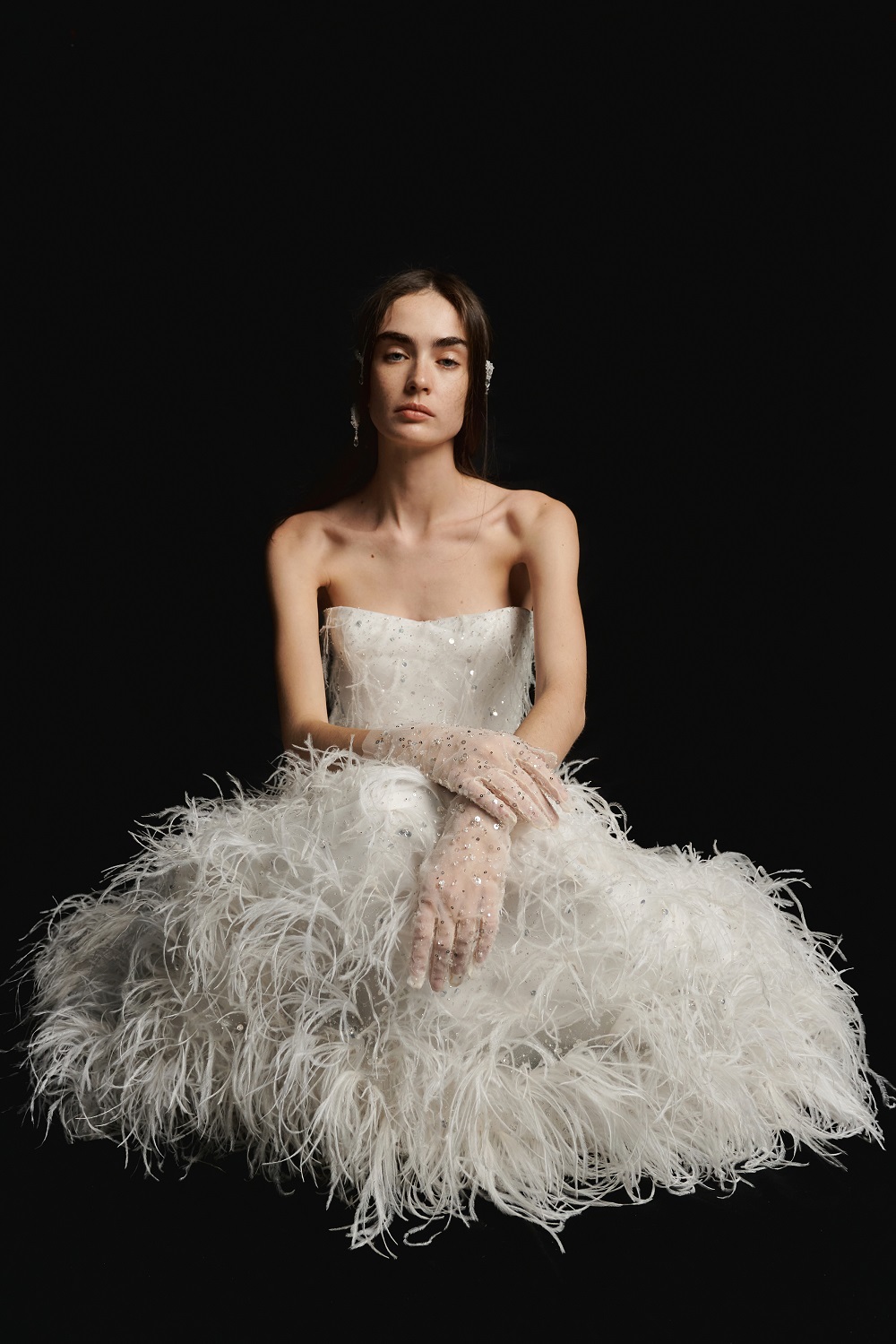 Свет держит силуэт: новая коллекция Valentin Yudashkin Bridal