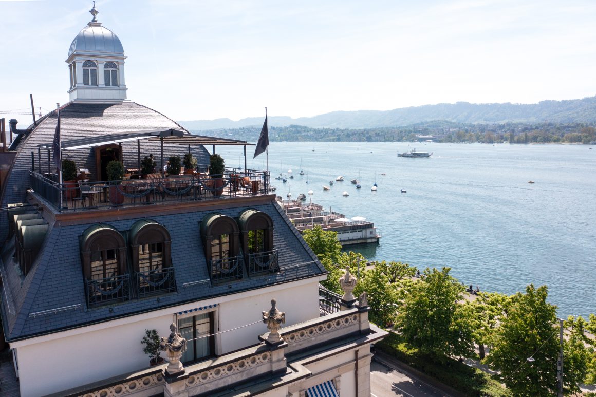 Летнее предложение от отеля La Réserve Eden au Lac Zurich (Ля Резерв Эден о лак Цюрих): эксклюзивная водная прогулка на электрическом катамаране Otter E-Bike по Цюрихскому озеру