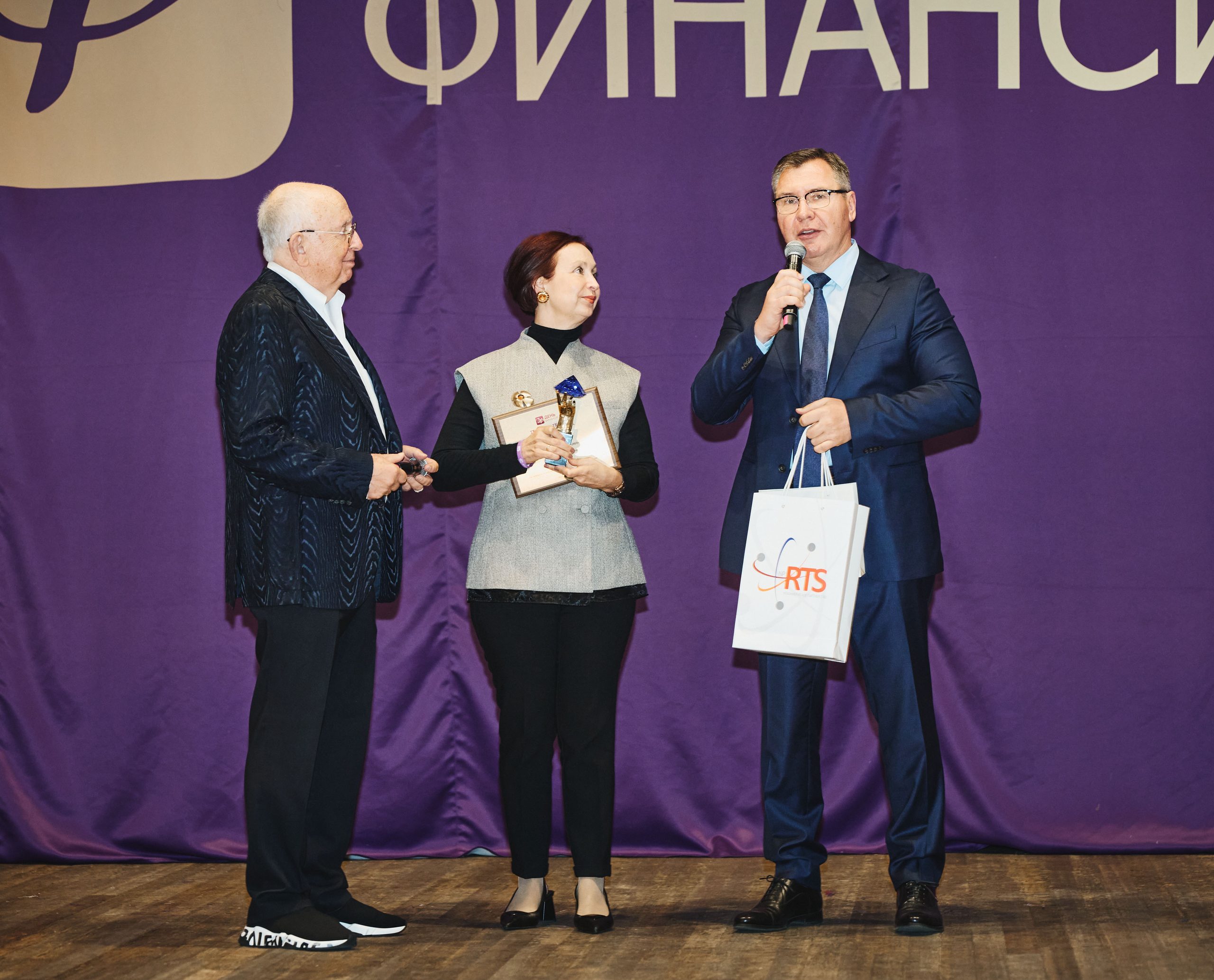 В Центральном Доме учёных РАН состоялась торжественная церемония вручения Всероссийской профессиональной премии «Репутация»